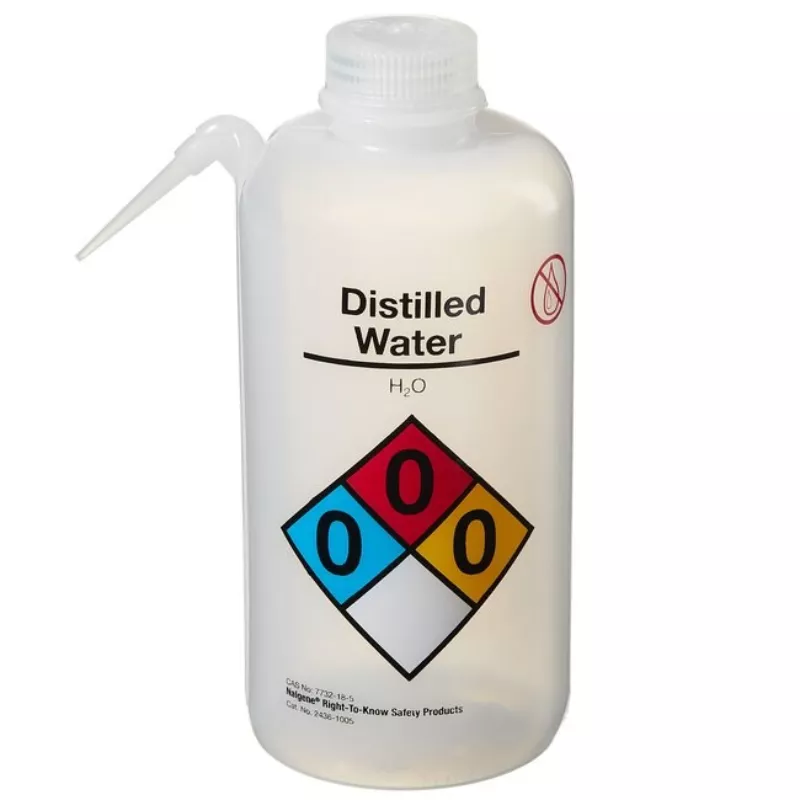 標示 Distilled Water 洗滌瓶